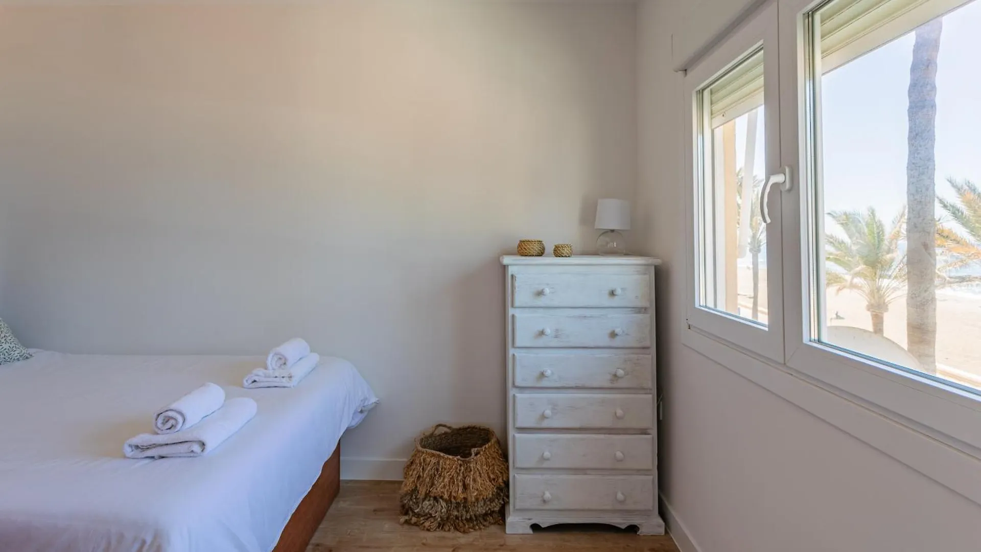 Apartment Trendyhomes Zapillo Beach - Primera Linea De Playa Almeria Spain
