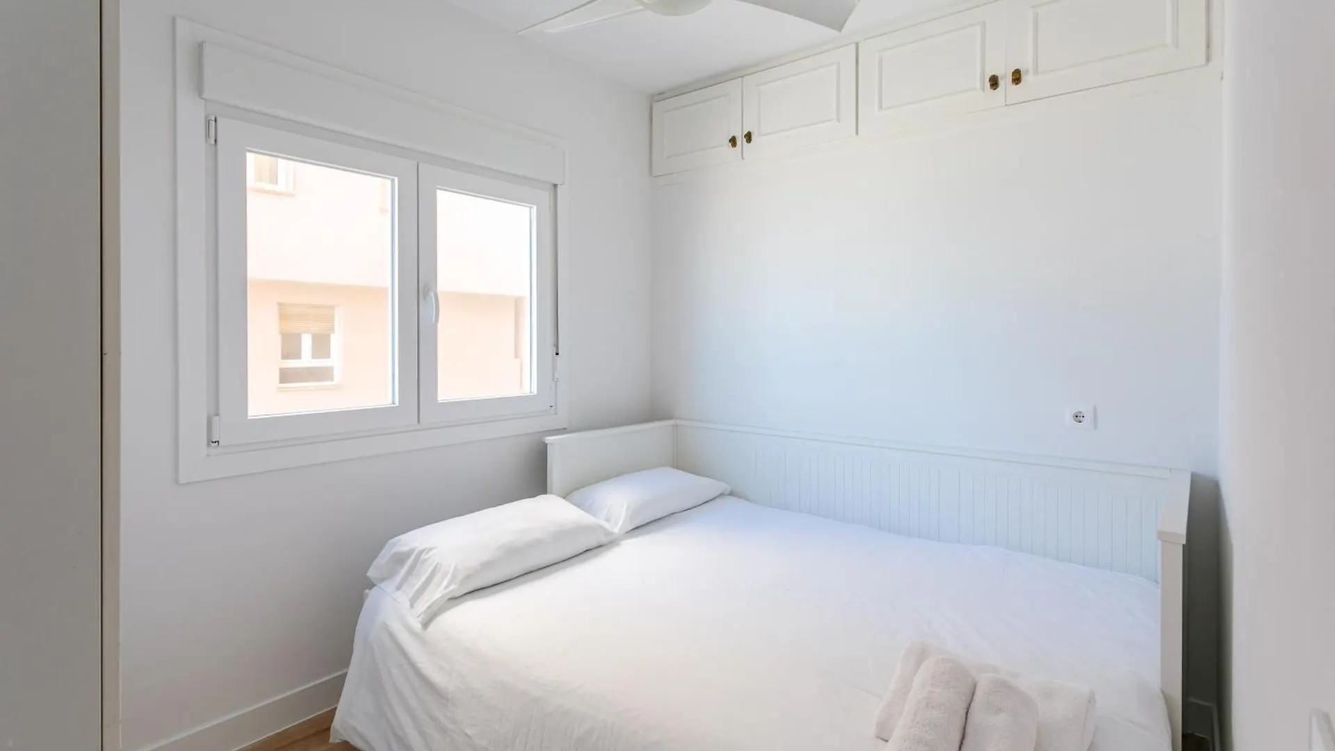 Trendyhomes Zapillo Beach - Primera Linea De Playa Almeria Apartment